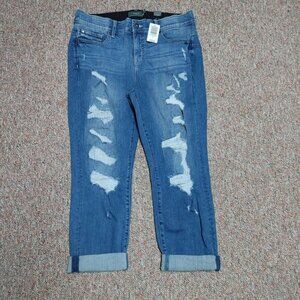 Torrid bombshell Capri jeans size 16. New